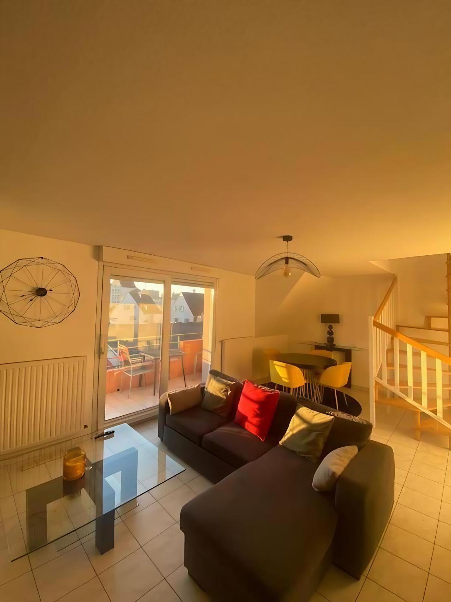 Superbe Duplex Proche Centre Ville Parking Gratuit Colmar Esterno foto