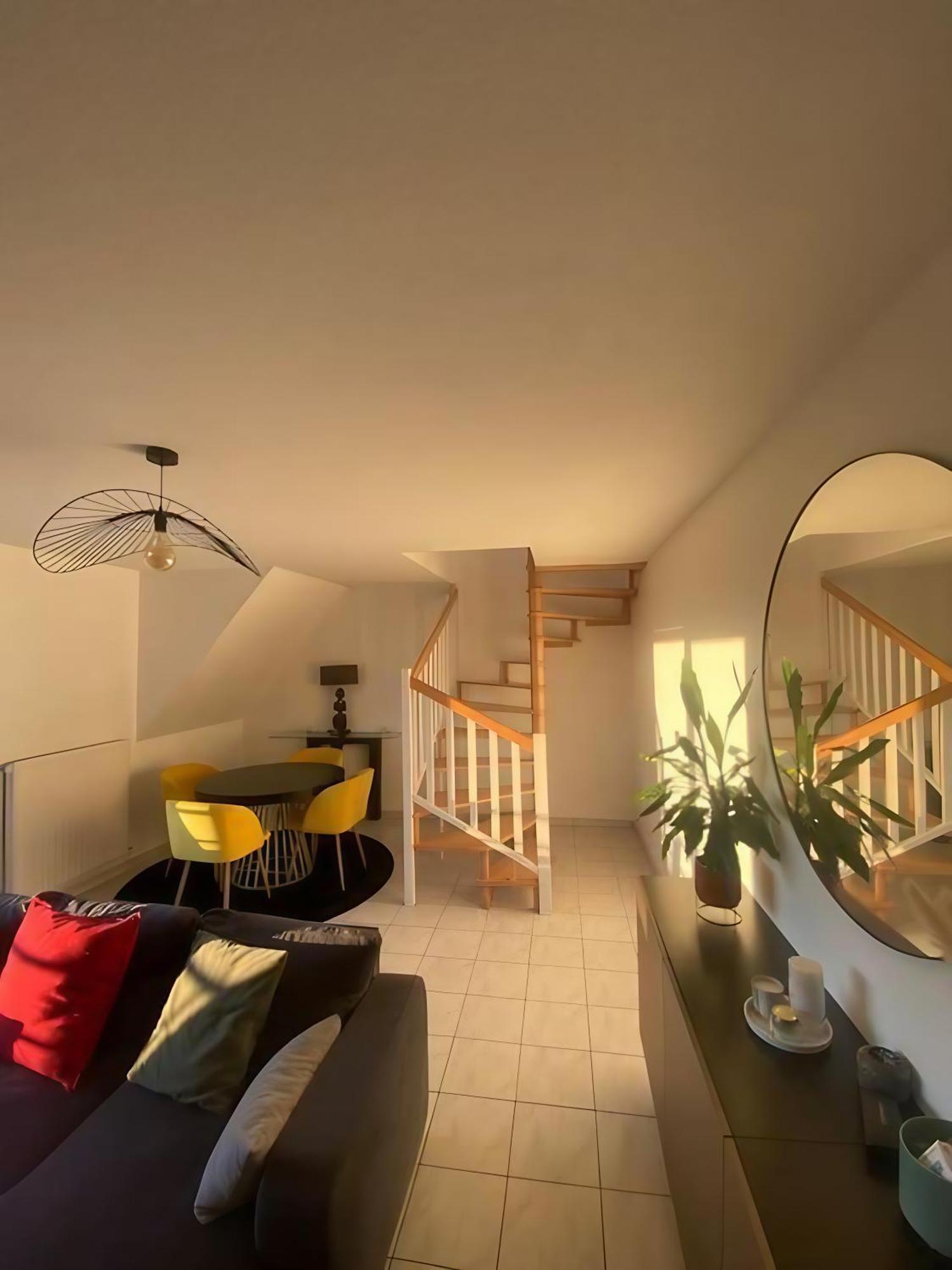 Superbe Duplex Proche Centre Ville Parking Gratuit Colmar Esterno foto